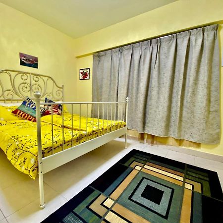 Kampong Kerdas Putravilla Condominium Lovely & Spacious With Public Pool מראה חיצוני תמונה
